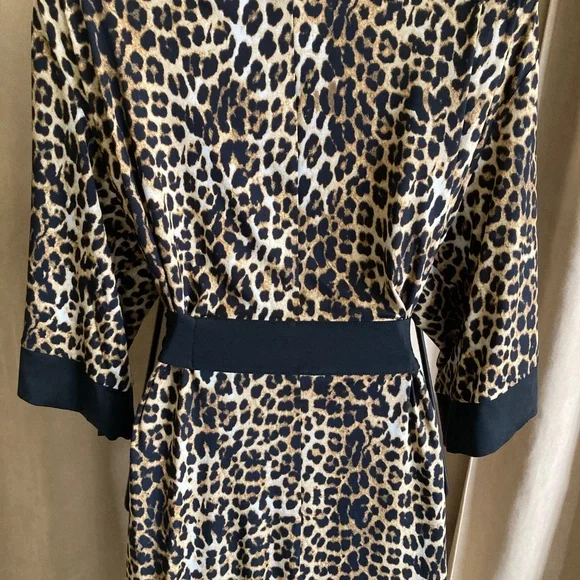 City Chic Leopard Print Robe, Size 16 (S) - Picture 7 of 11